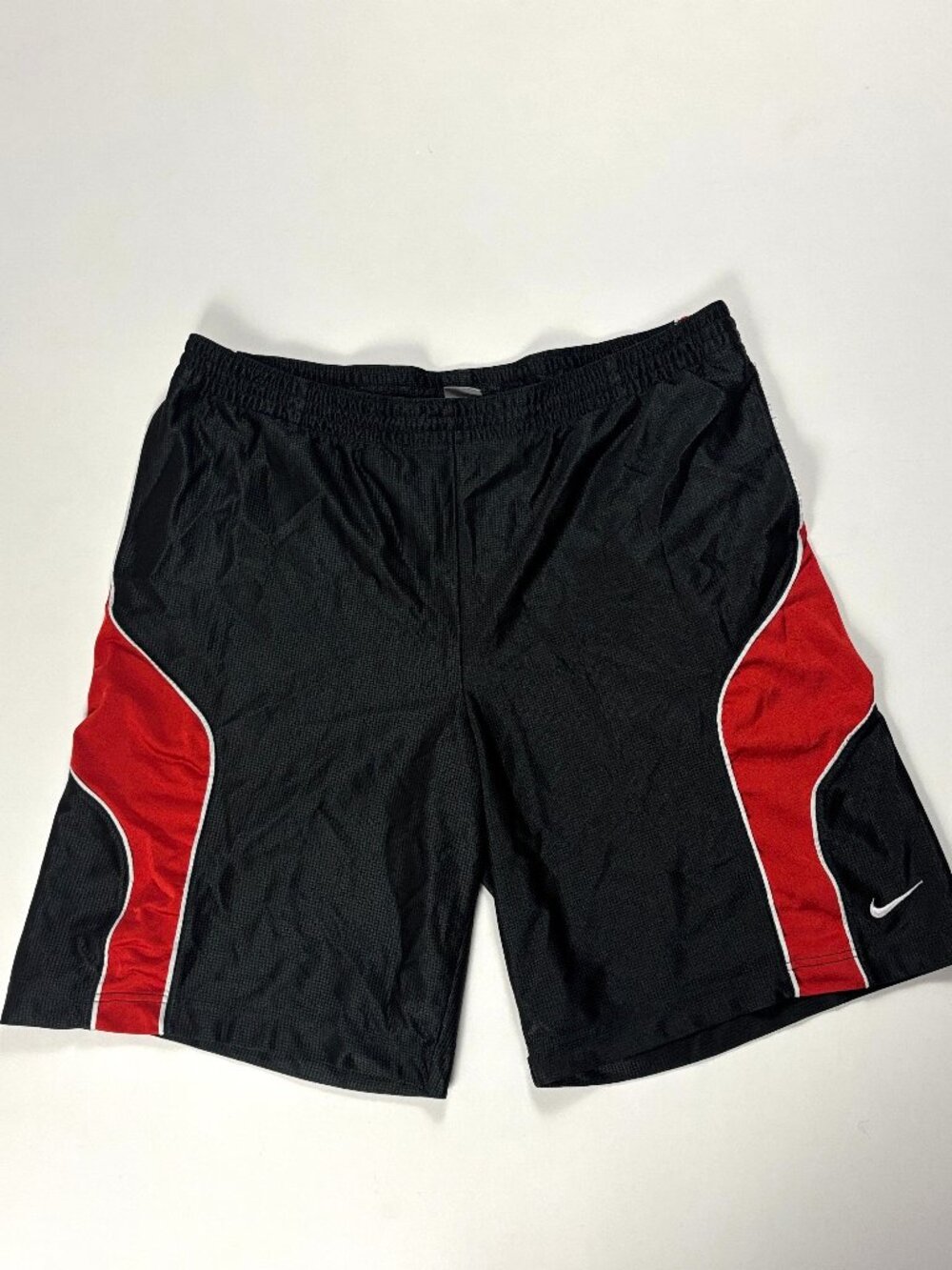 Vintage Nike Mens Basketball Shorts Black Red Sz XL Silver Tag Swoosh Logo Baggy